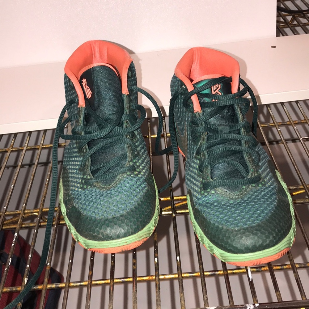 Nike Kyrie 1 flytrap